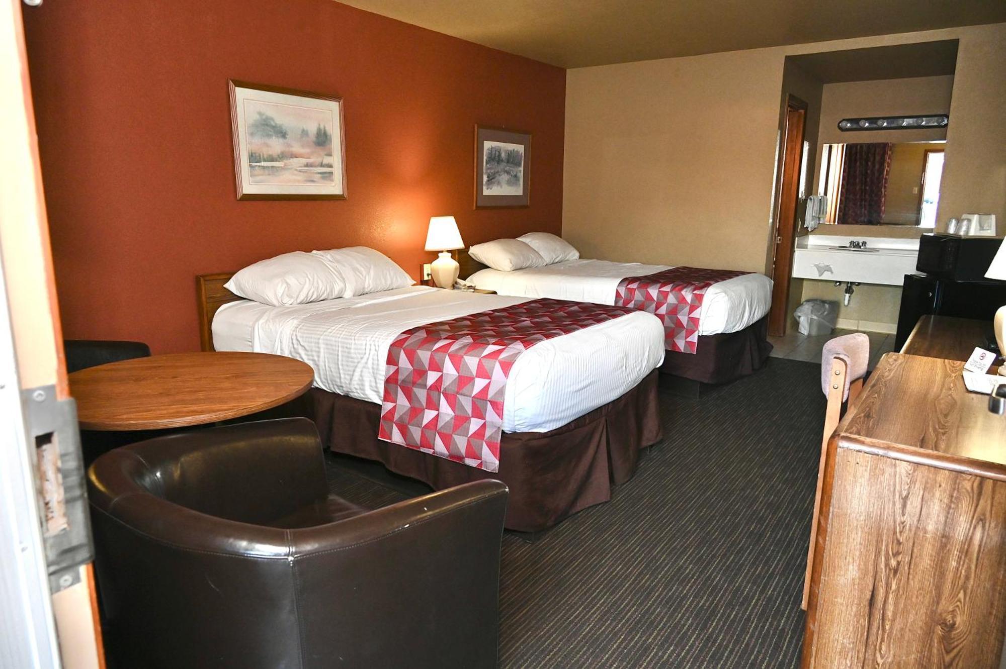 Fortune Inn & Suites Newport Exteriör bild