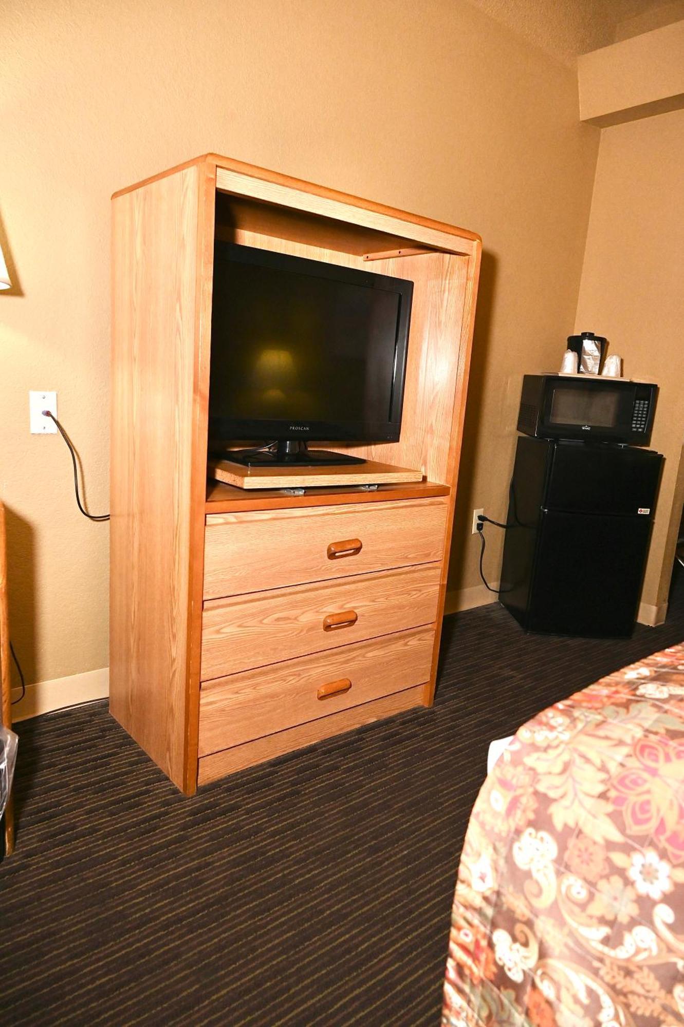 Fortune Inn & Suites Newport Exteriör bild